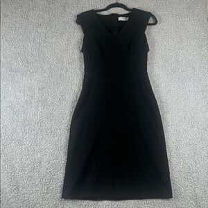 M M. Lafleur Sleeveless Stretchy V-Neck Black Dress Size 6